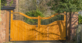 Swing gate repair in Woodland Hills